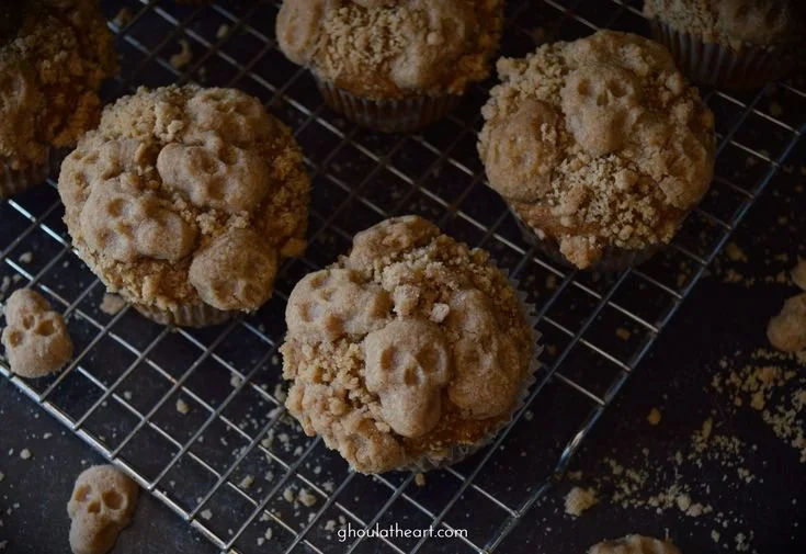 Catacomb Crumble Topping enhances desserts with its delicious, crunchy texture.