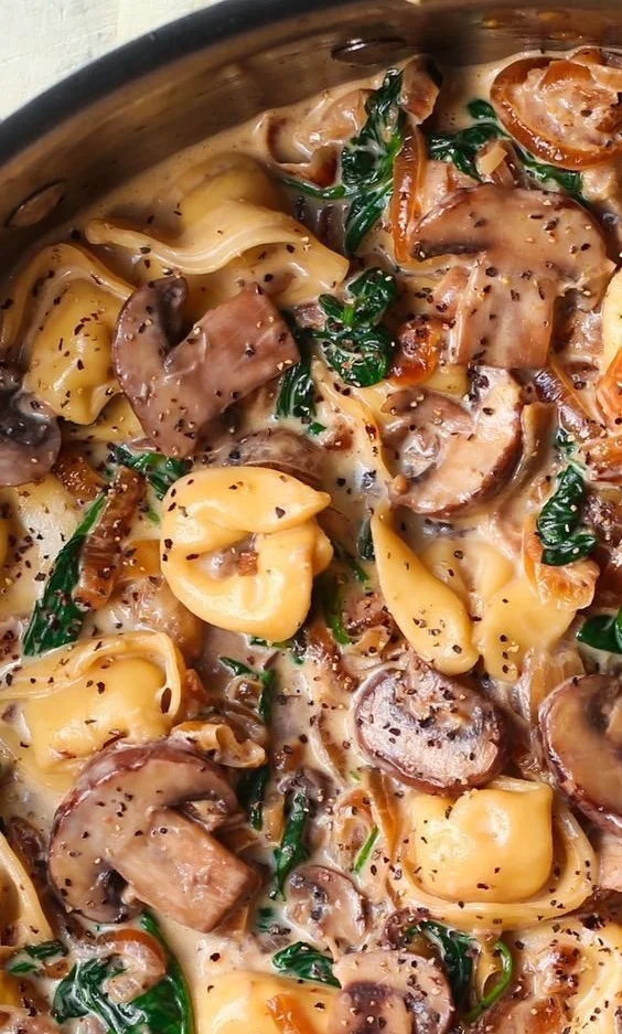 Creamy Tortellini with Spinach and Mushrooms