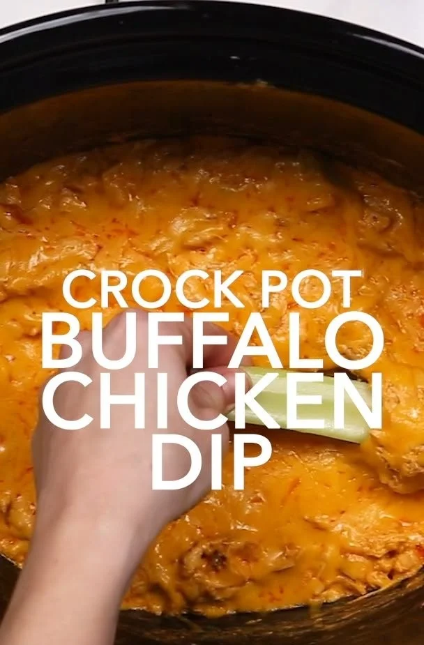 Crock Pot Buffalo Chicken Dip
