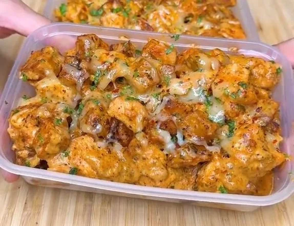 Garlic Parmesan Chicken with Cheesy Potatoes