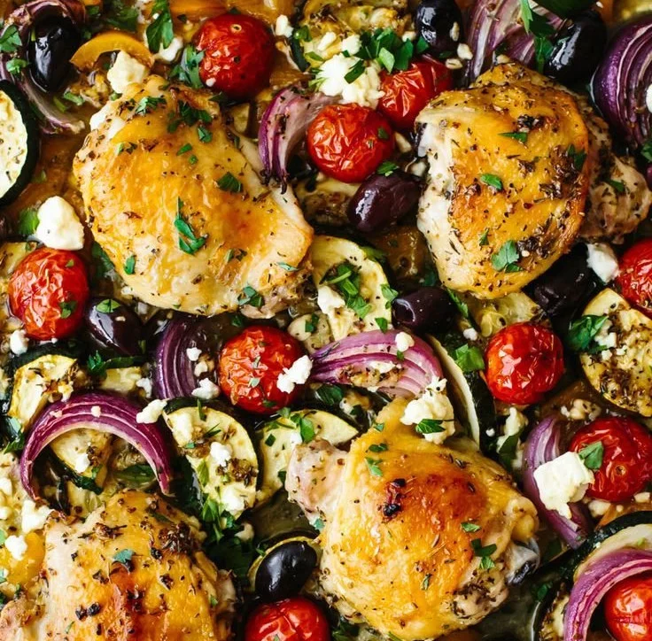 Delicious Greek sheet pan chicken with vegetables and herbs