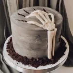 skeleton hand birthday cake halloween torte hal 2026 08 06 180938 1